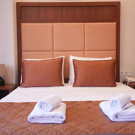 Hotel Keeper
