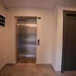 Hotel Keeper